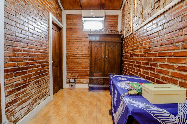 Hotel Homestay Omah Mbesi