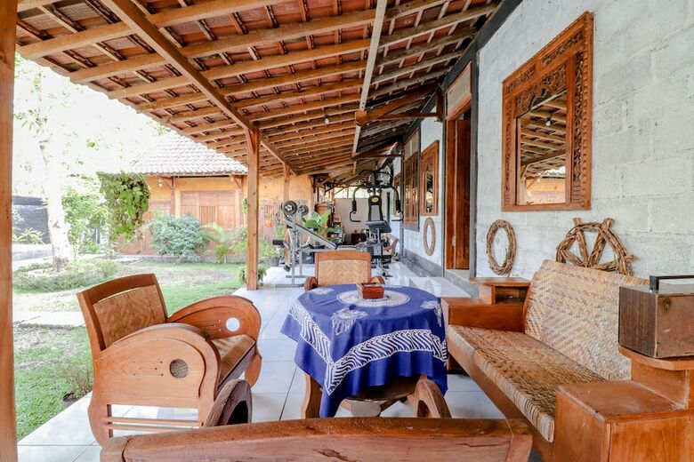 Hotel Homestay Omah Mbesi
