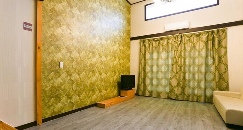 Hotel Mir House 1157