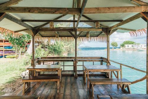 Hostal Airai Ocean View Lodge