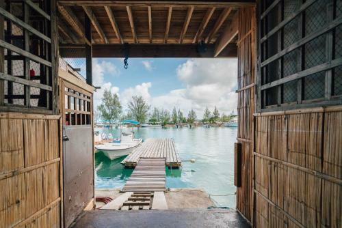 Hostal Airai Ocean View Lodge