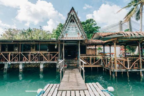 Hostal Airai Ocean View Lodge
