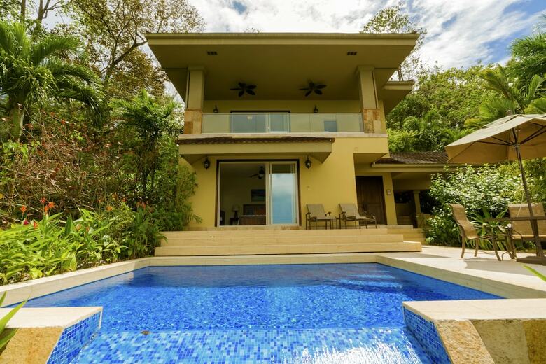 Hotel Red Frog Beach Resort