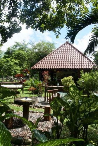 Bed & Breakfast Naturalmente Boutique Bungalows