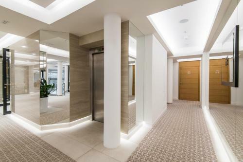 Hotel Alley