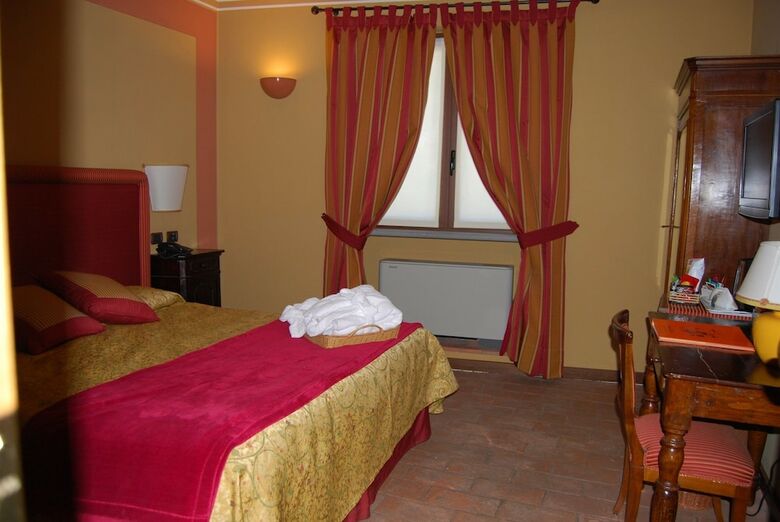 Hotel Da Carla Trattoria Con Locanda