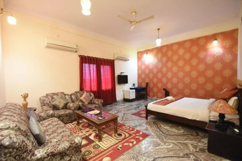 Hotel Satyam Palace