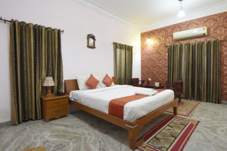Hotel Satyam Palace