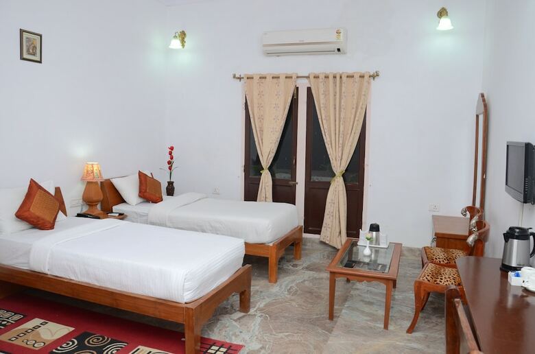 Hotel Satyam Palace