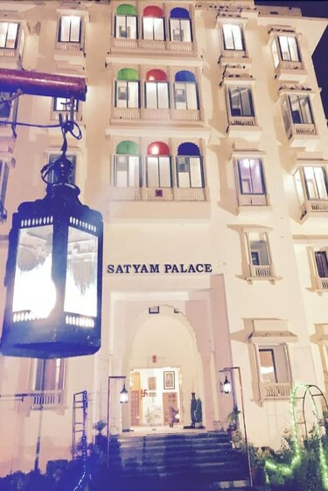 Hotel Satyam Palace