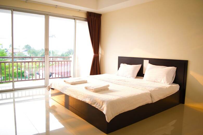Nantharom Hotel And Restaurant