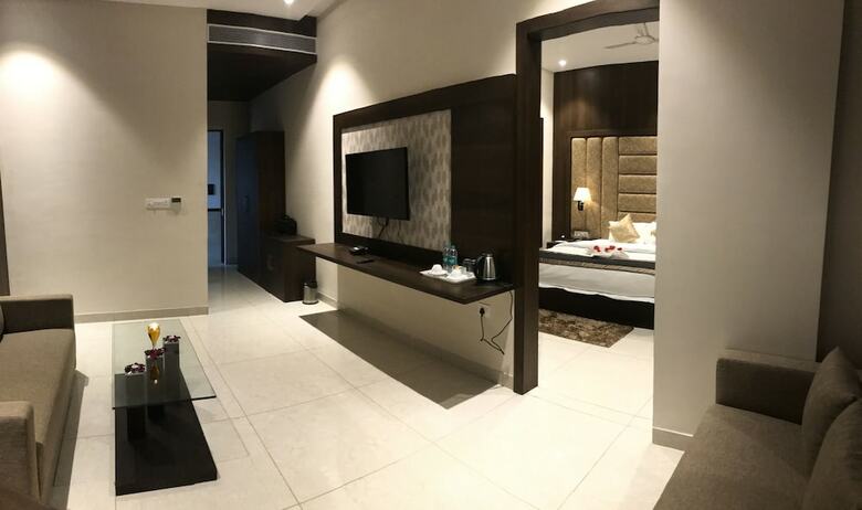 Hotel Tgs