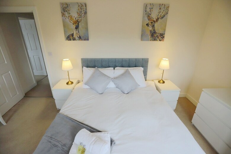 Easy Travel Luxury Nec Airport