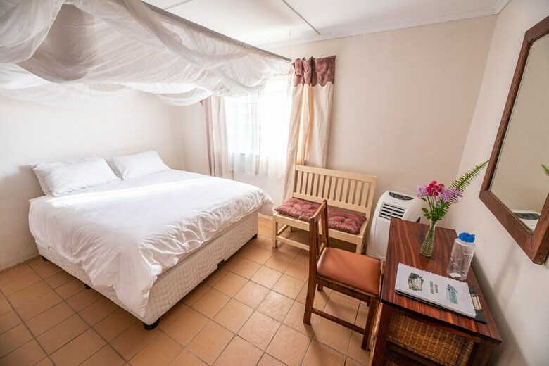 Posada Riverview Lodge & Wellness Centre