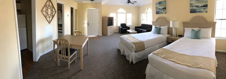 Hotel Mariners Suites