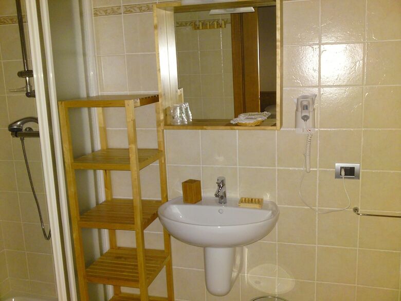 Hotel Albergo Punta Zerbion