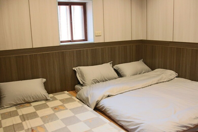 Bed & Breakfast Grandmother's Home