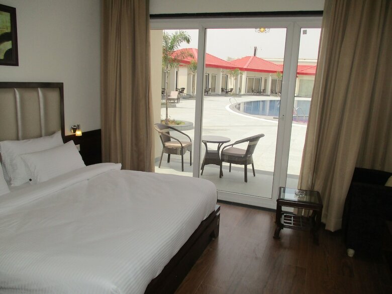 Sentara Hotel And Resort