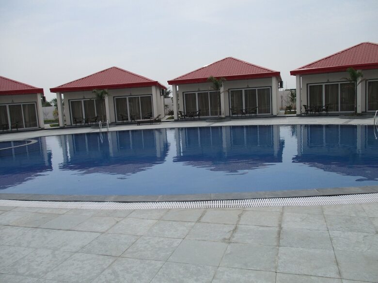 Sentara Hotel And Resort