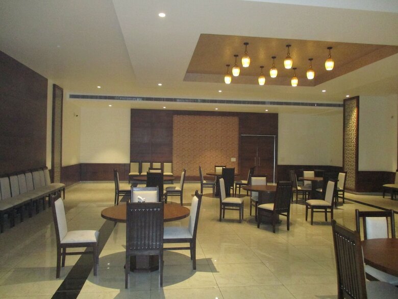 Sentara Hotel And Resort