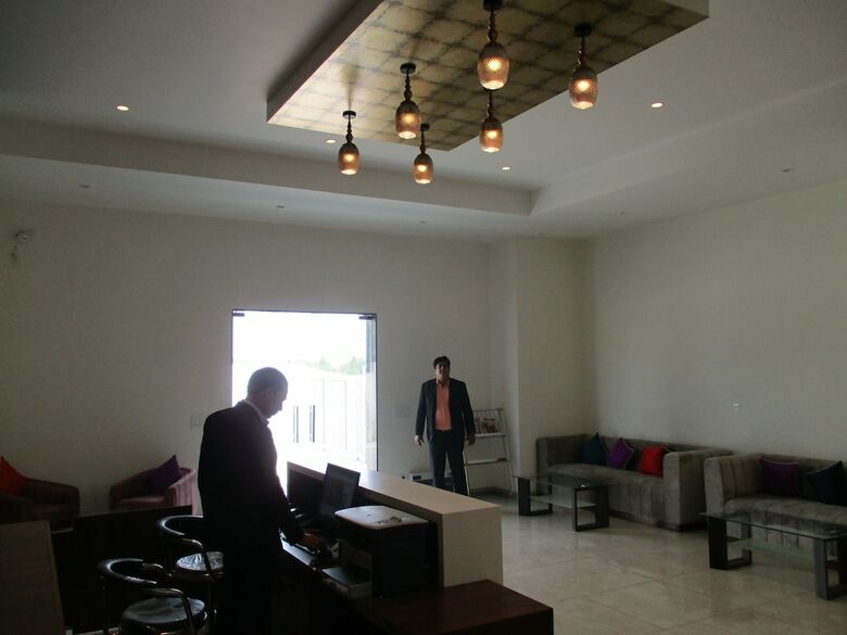 Sentara Hotel And Resort
