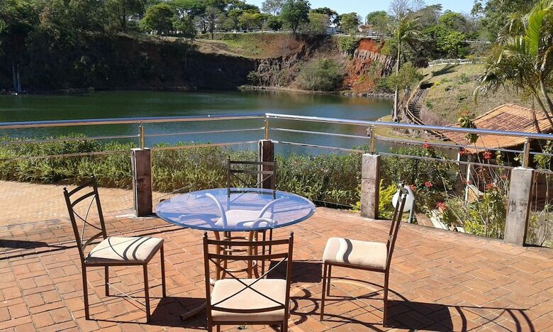 Hotel Lago Das Pedras