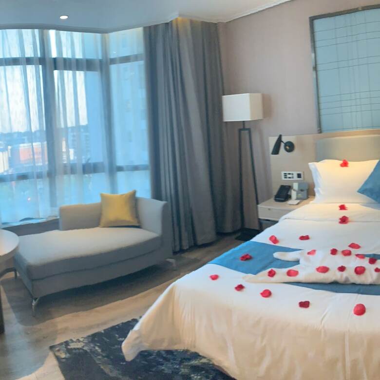Zhenshang Hotel