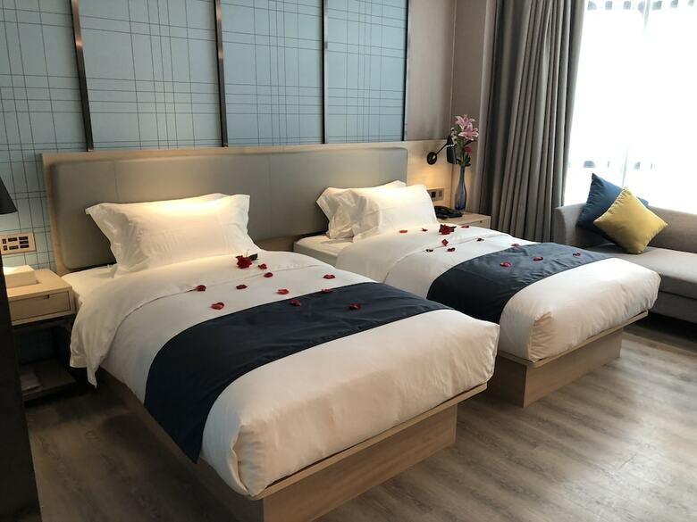 Zhenshang Hotel