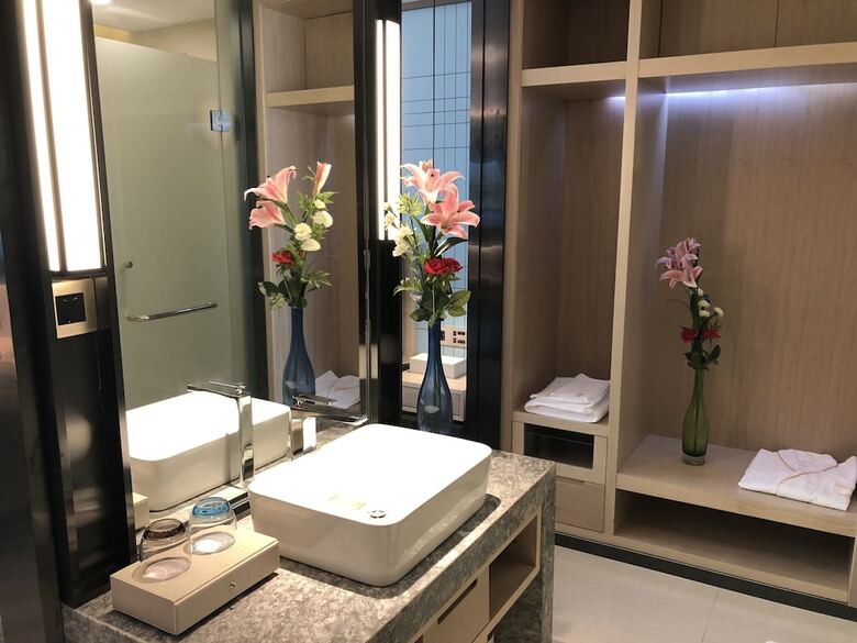 Zhenshang Hotel