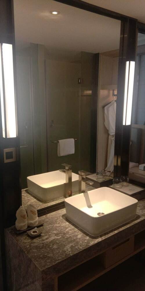 Zhenshang Hotel