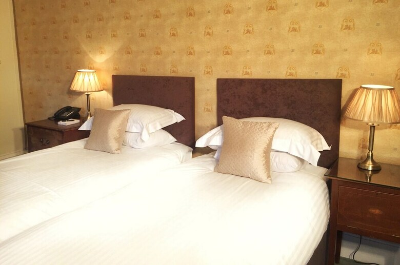 Hotel Raemoir House