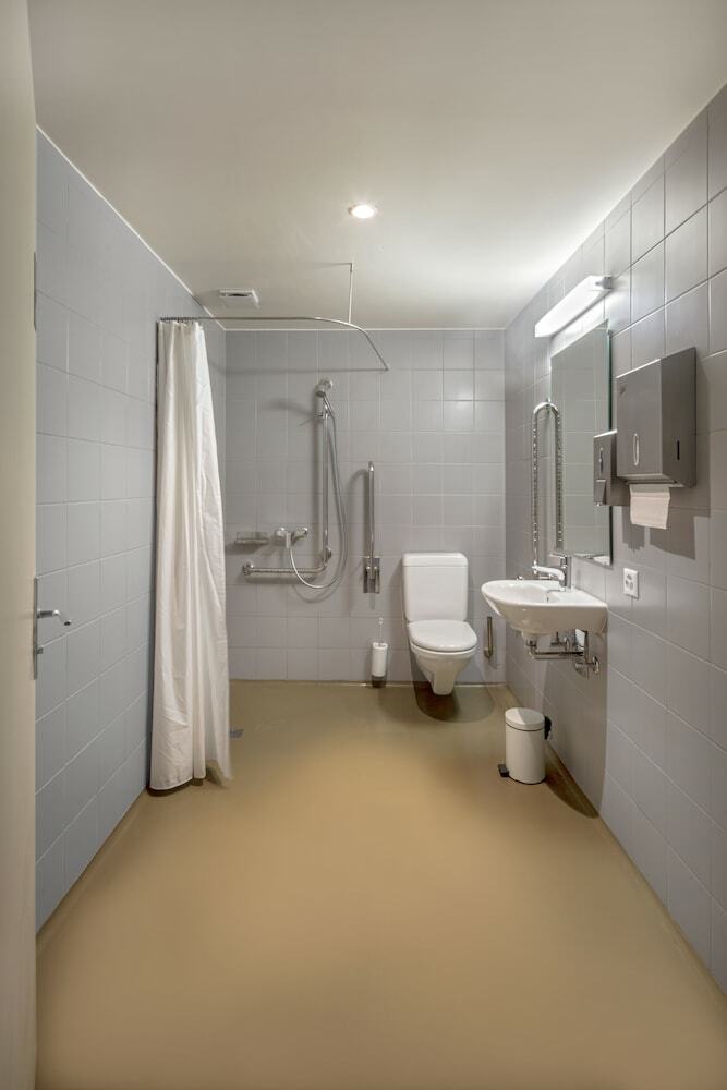 Hostal Lausanne Youth Hostel Jeunotel