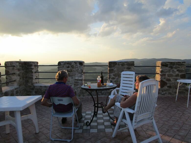 Castello Di Cisterna