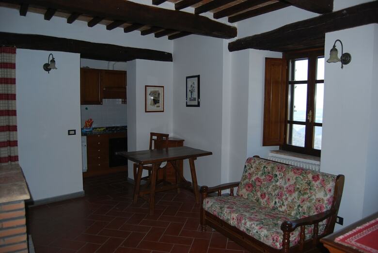Castello Di Cisterna