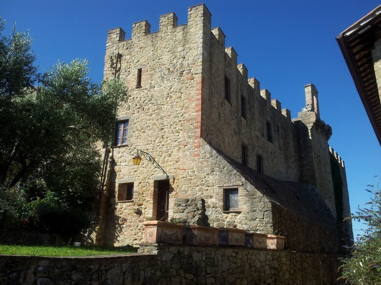 Castello Di Cisterna