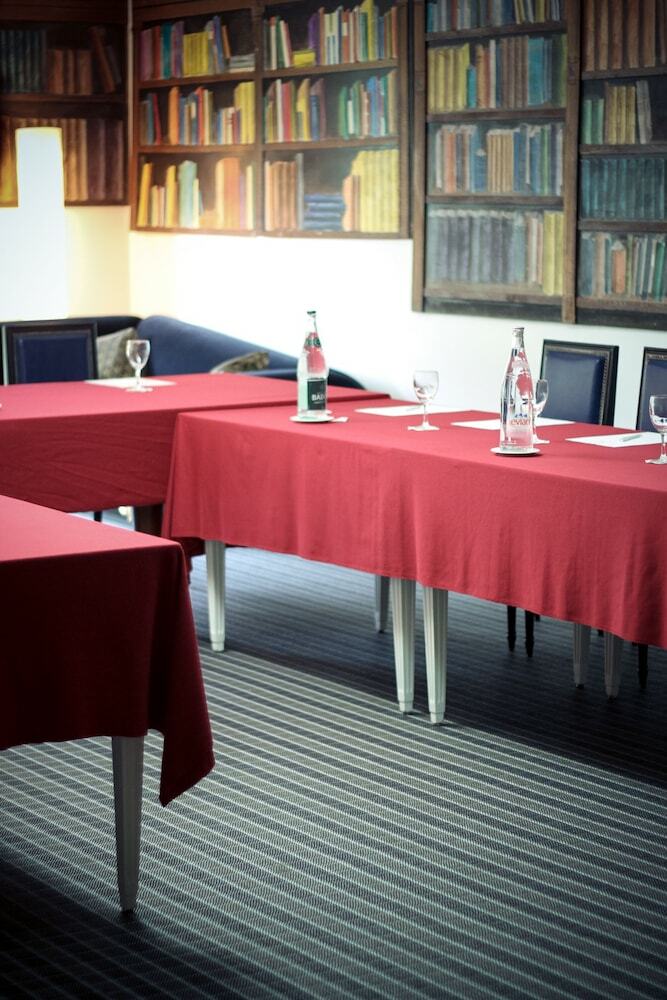 Hotel La Chapelle Saint - Martin Relais & Chateaux