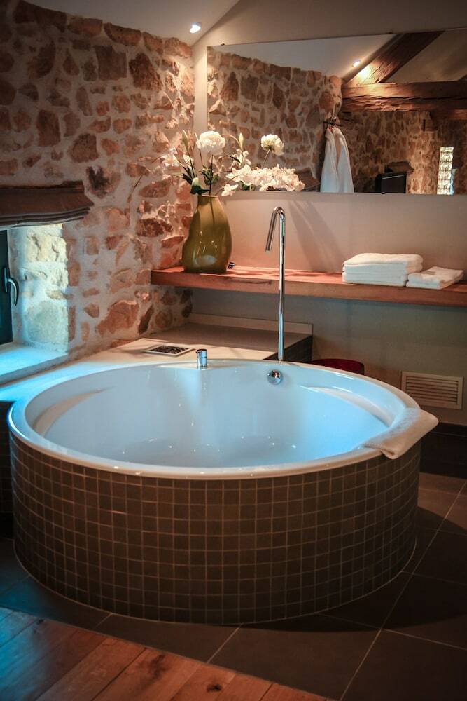 Hotel La Chapelle Saint - Martin Relais & Chateaux
