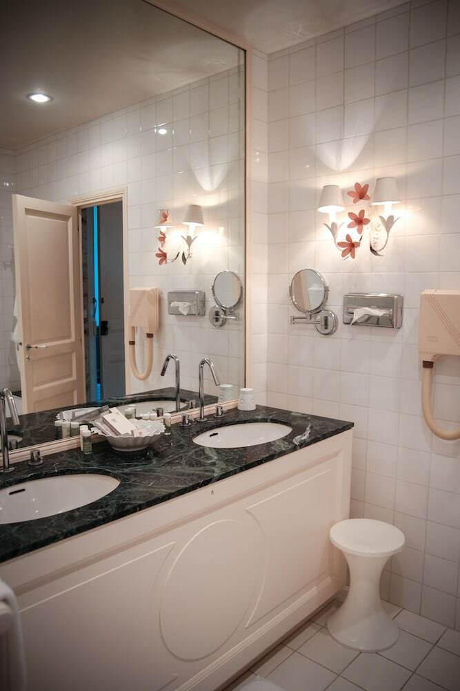 Hotel La Chapelle Saint - Martin Relais & Chateaux