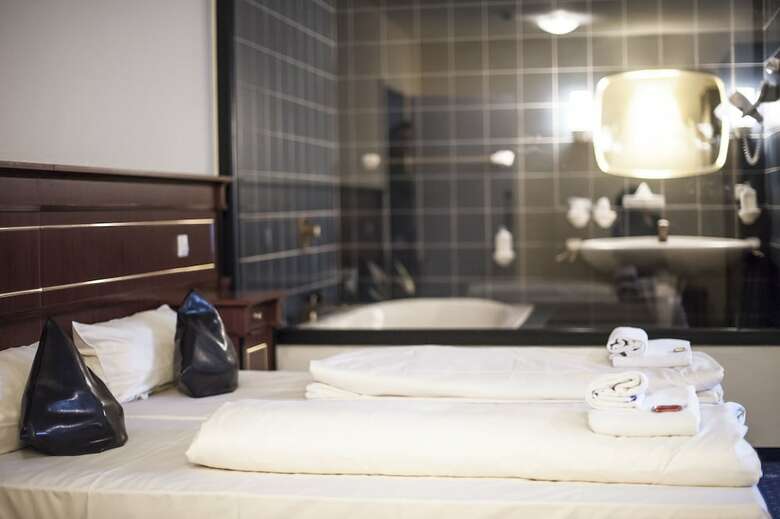 Stargaze Home Hotel