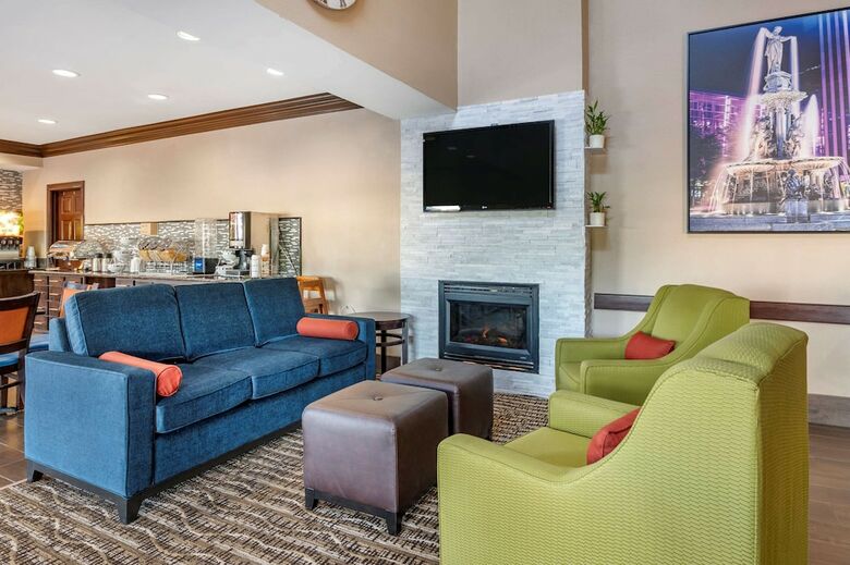 Hotel Quality Inn & Suites