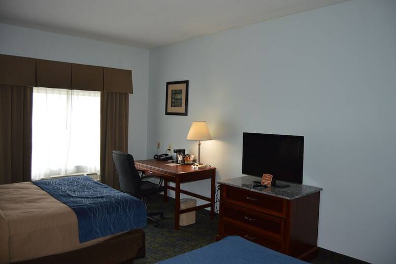 Hotel Quality Inn & Suites