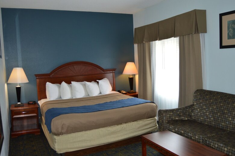 Hotel Quality Inn & Suites