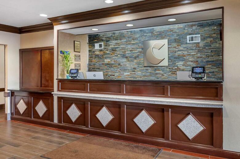 Hotel Quality Inn & Suites