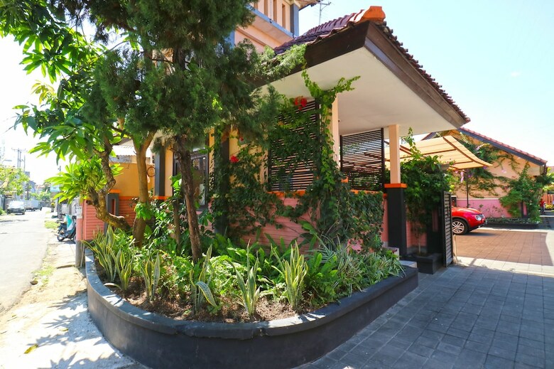Apartamentos Sayang Residence 1