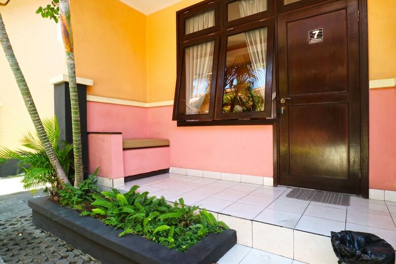 Apartamentos Sayang Residence 1