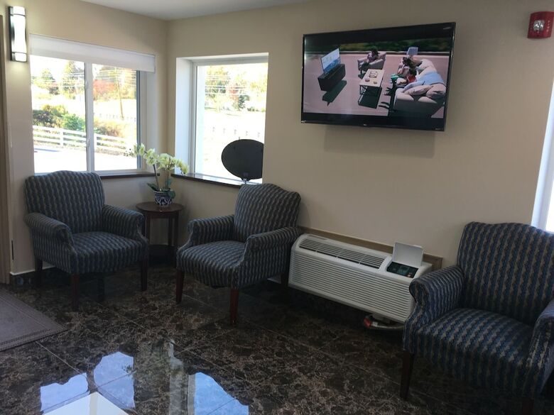 Hotel Travel Inn & Suites