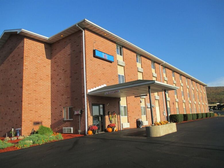 Motel 6 Drums, Pa