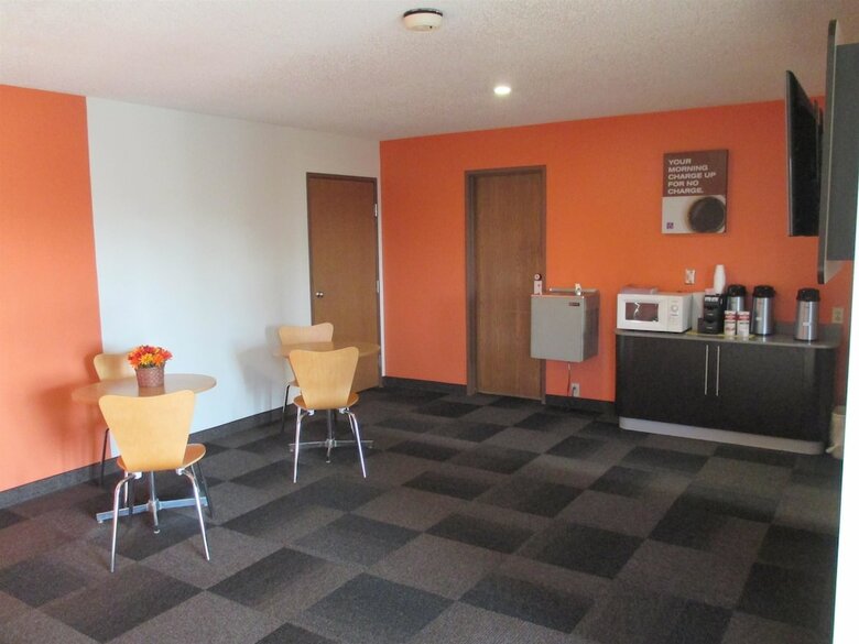 Motel 6 Drums, Pa