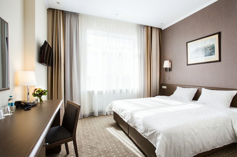 Aleksandrovskiy Hotel