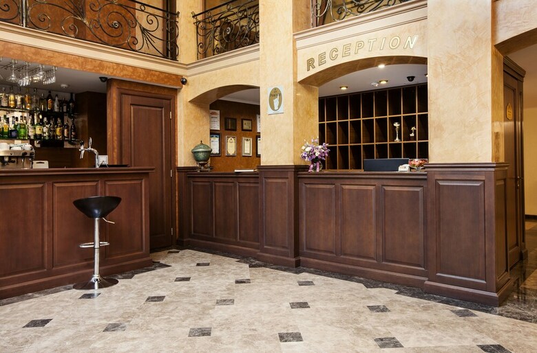 Aleksandrovskiy Hotel
